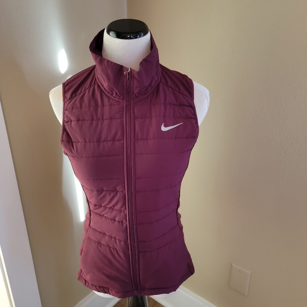 Sz. S Nike Women's Plum Colored Quilted Running Vest